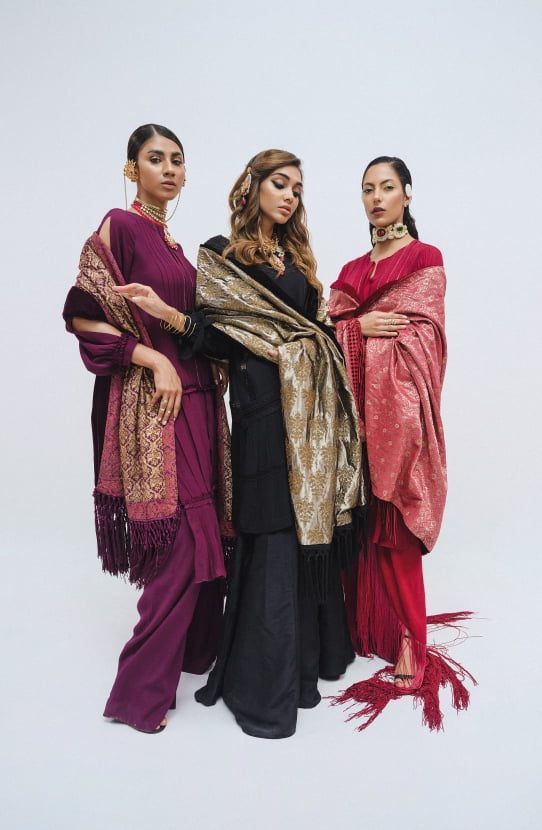 Hand-pleated Tunic with Flowy Pants Paired with Velvet Shawl