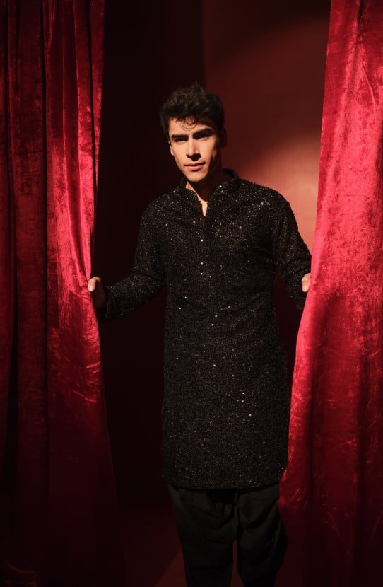 Black kurta by HSY
