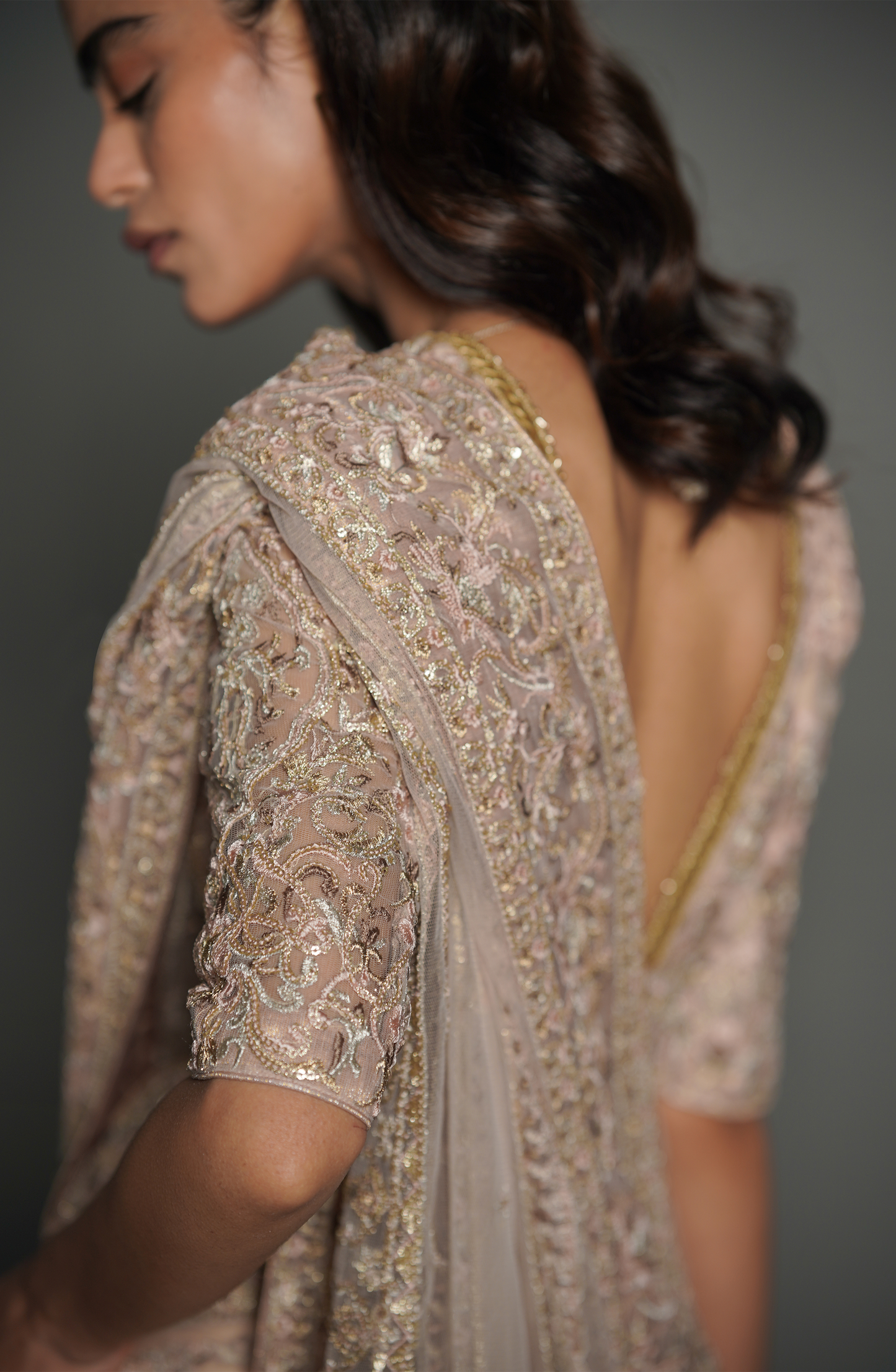HSY Trousseau Luxury Saree -Detailed sslvees embroidery of misty pink saree showcasing fine craftsmanship.