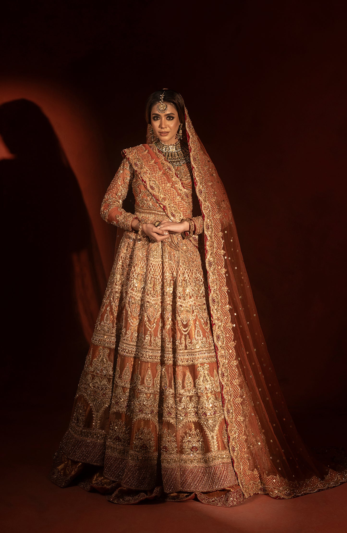 rust-orange-pishwas-jamawar-lehenga-set-embroidery-detail