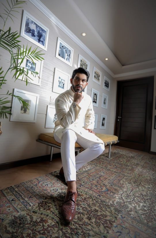 Hand Embroidered Kurta with Paired with Straight Pants-Close-up of embroidery details on Shahi kurta and pants