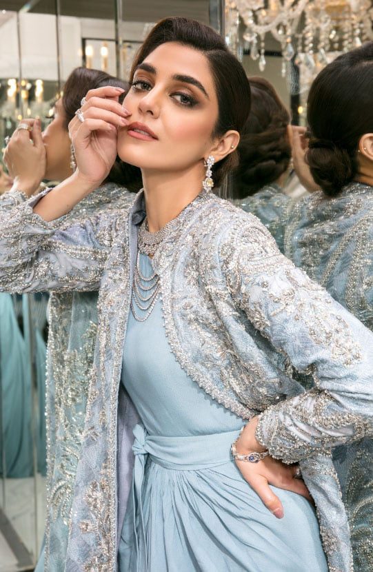HSY| Cool Toned Floor-Length Jacket paired with an Inner Dress HSY| Cool Toned Floor-Length Jacket paired with an Inner Dress
