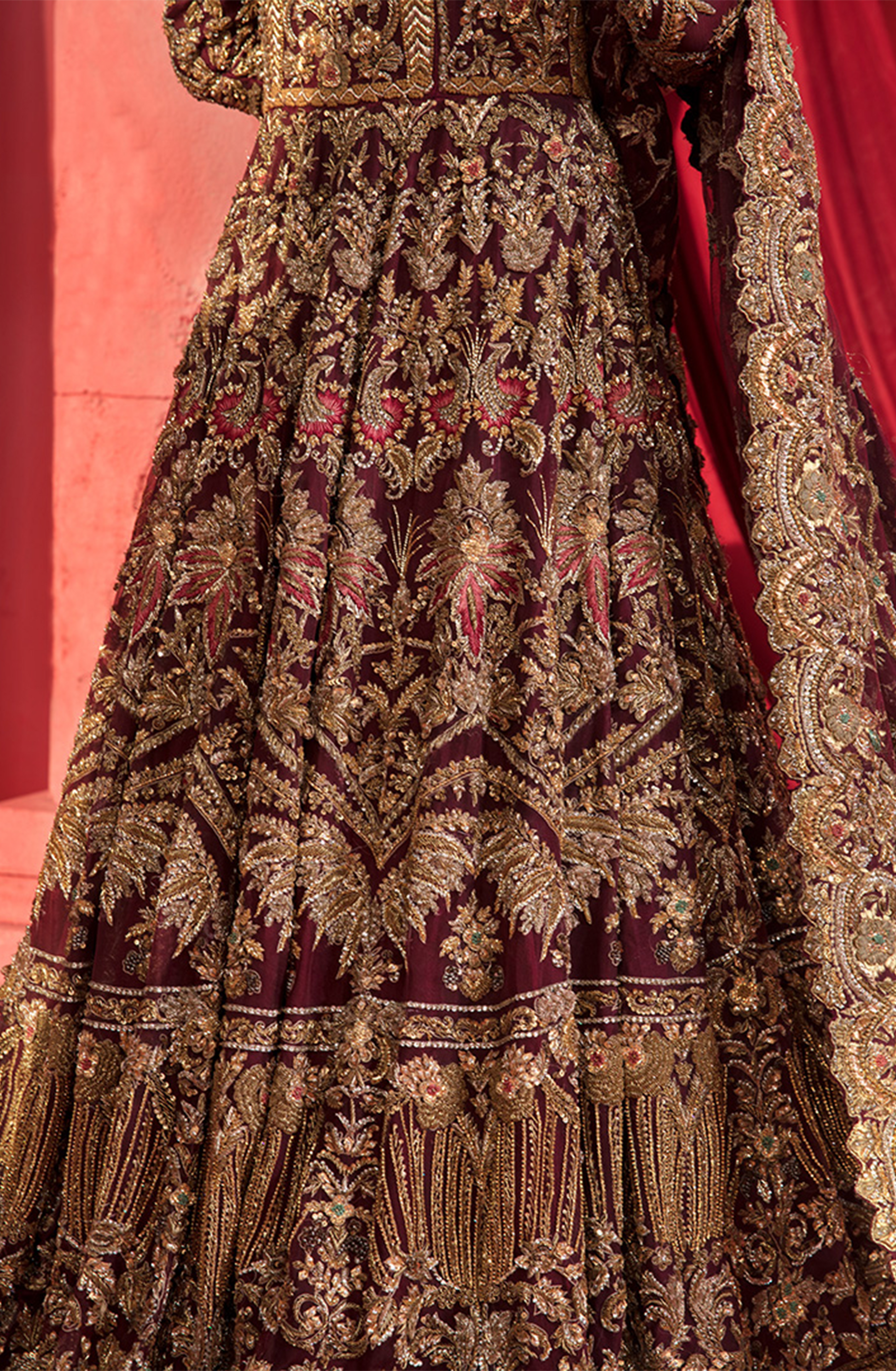 HSY | Elegant Maroon Bridal Dress with Gold Accents HSY | Elegant Maroon Bridal Dress with Gold Accents