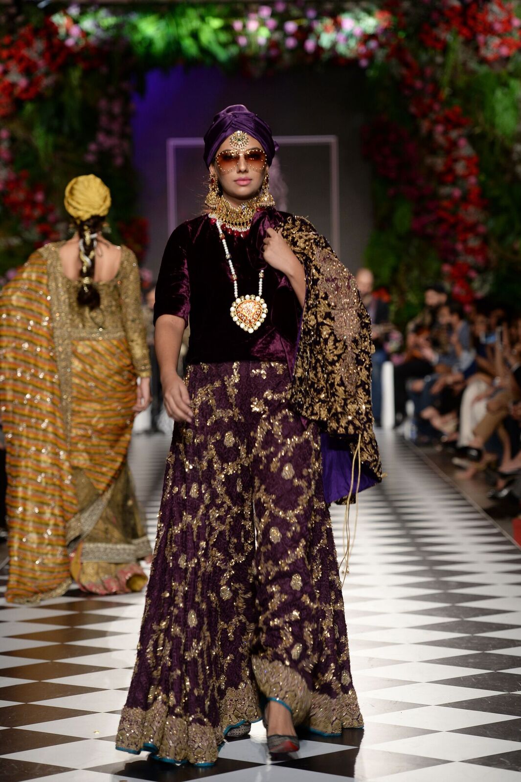 HSY FOR TAPULICIOUS FPW 2014 | Luxury Party Wear Dresses Online in USA