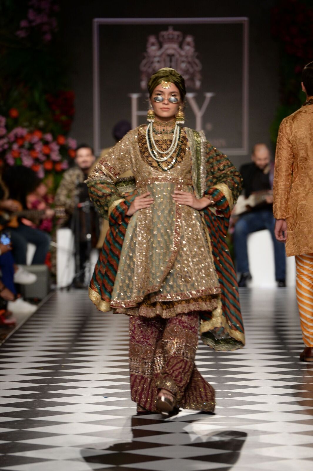 HSY FOR TAPULICIOUS FPW 2014 | Luxury Party Wear Dresses Online in USA