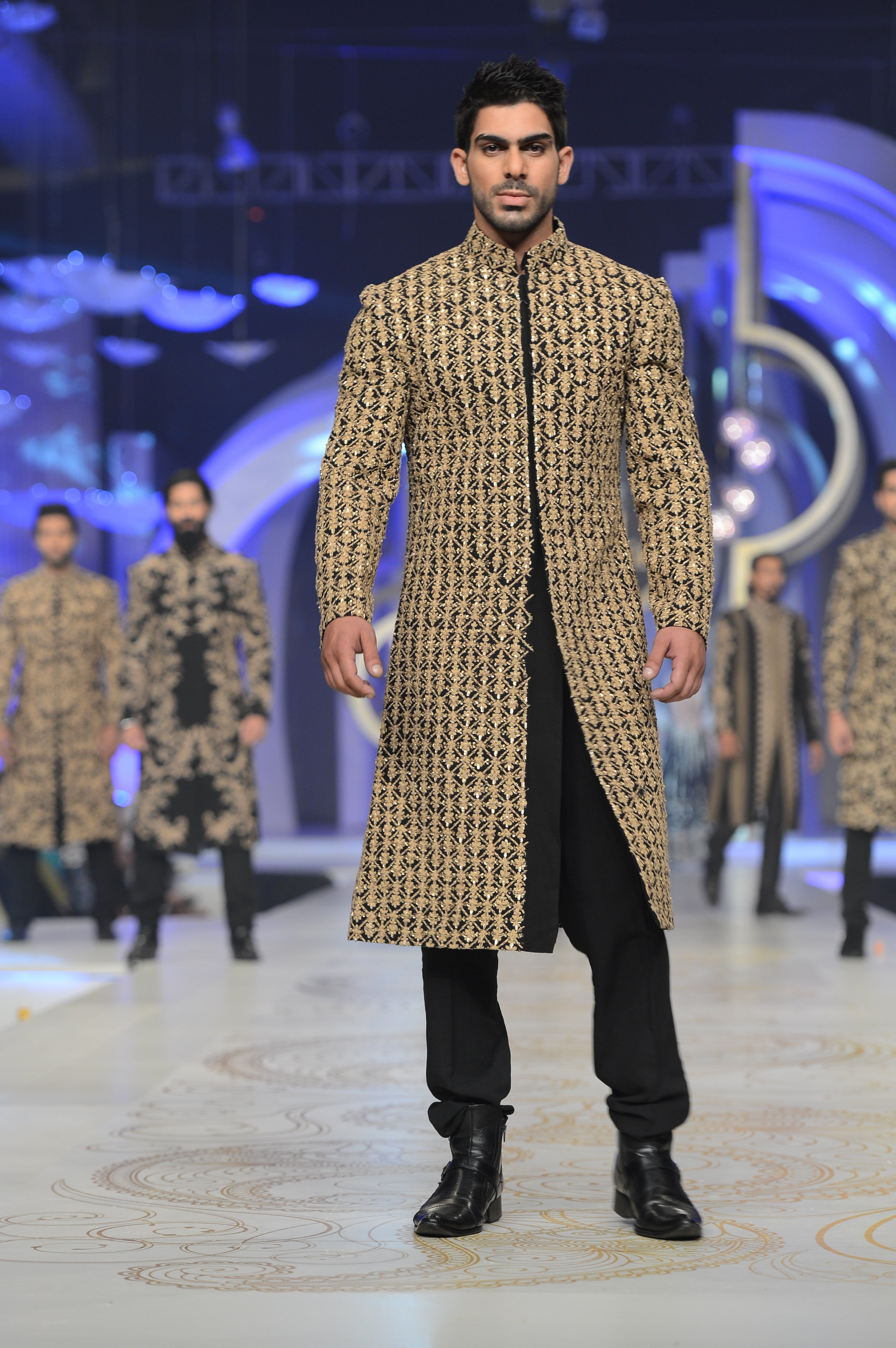 HSY sherwani