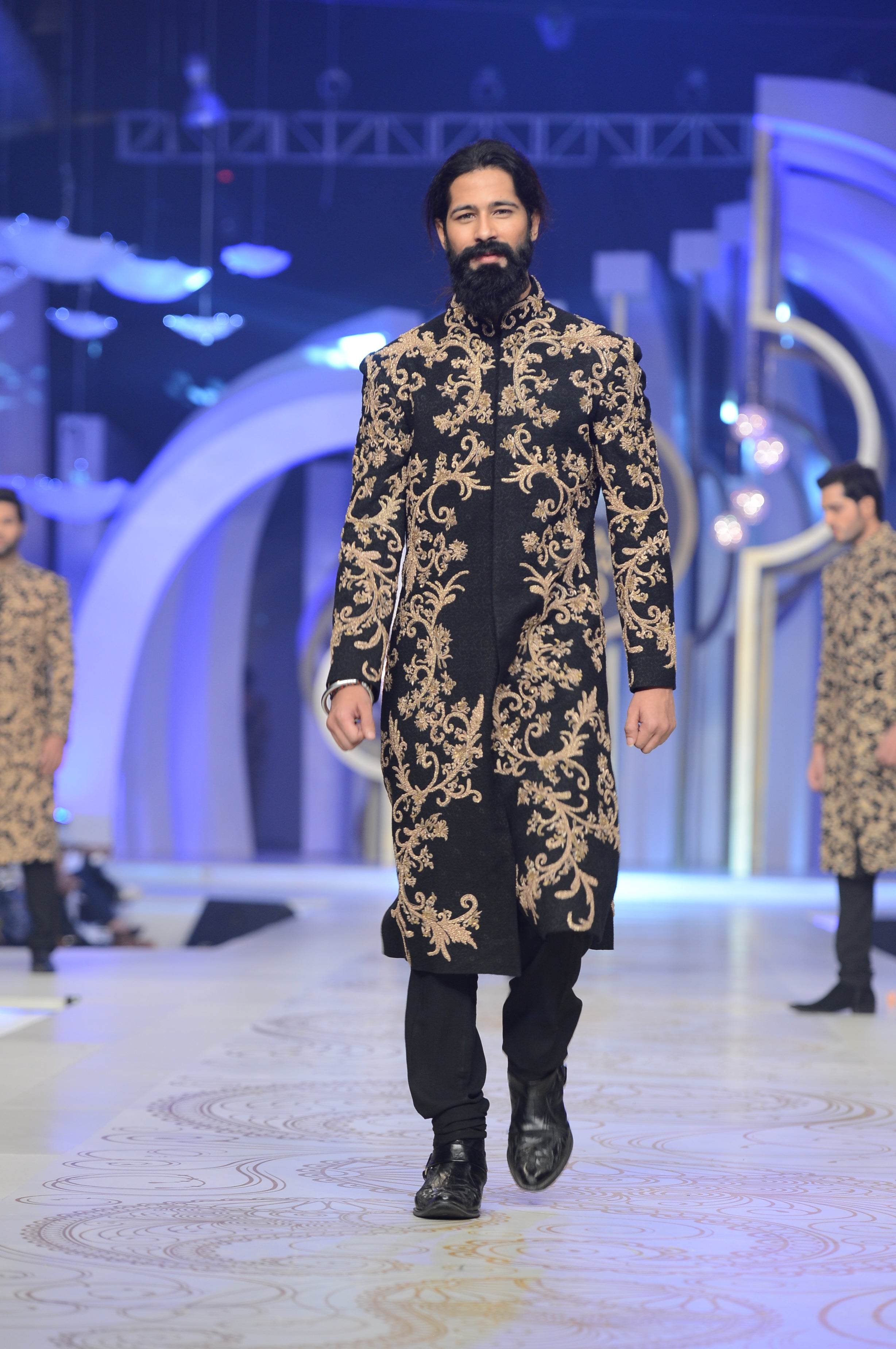 HSY sherwani