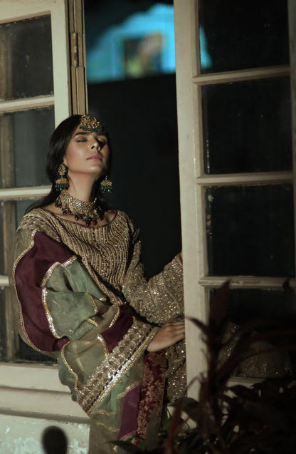 Hand-embroidered Shirt And Shalwar with a Dual Color Dupatta