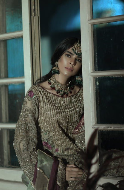 Hand-embroidered Shirt And Shalwar with a Dual Color Dupatta