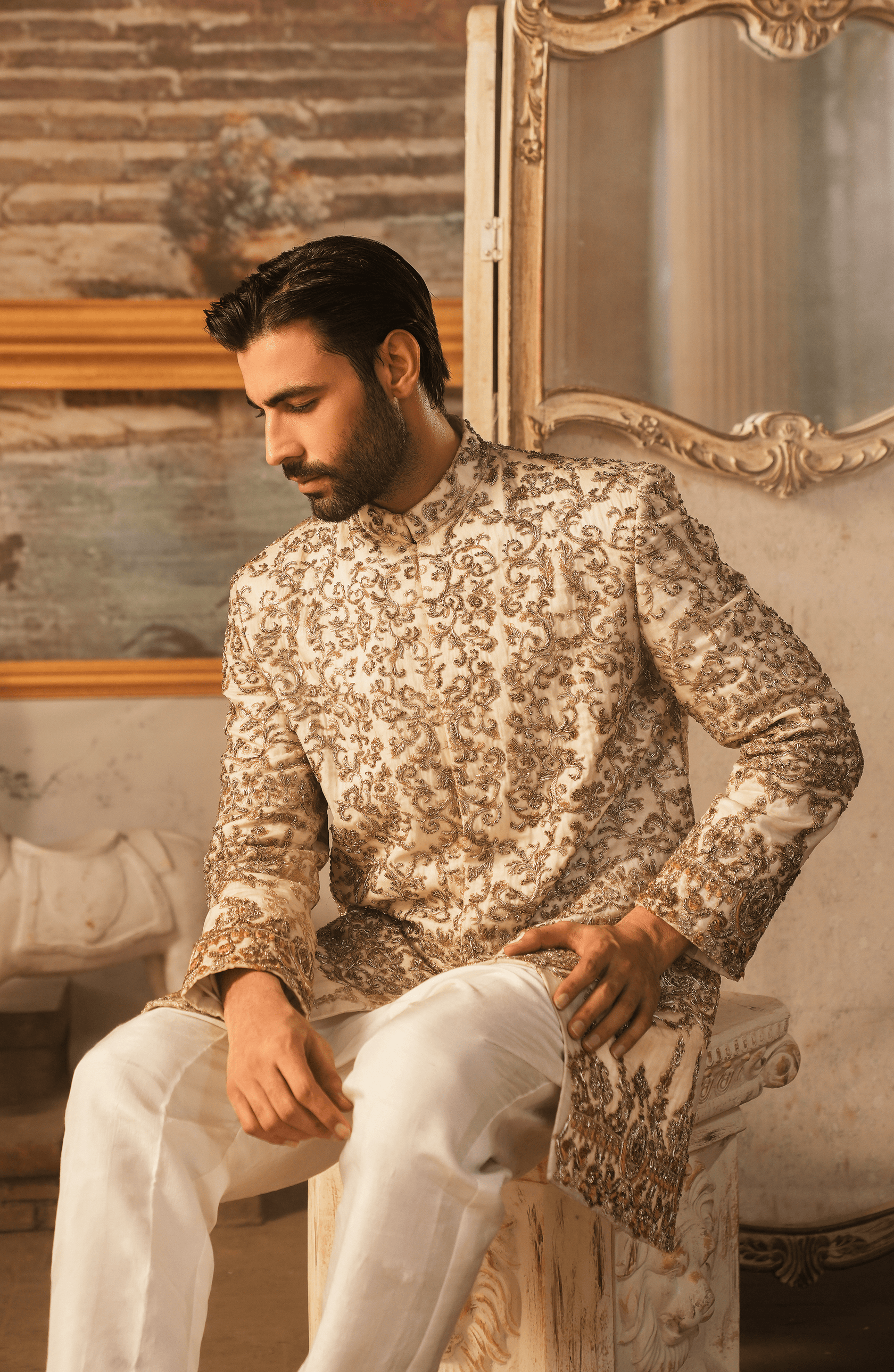 Shahnawaz - Ivory White Silk Sherwani with Handwork - photo 5
