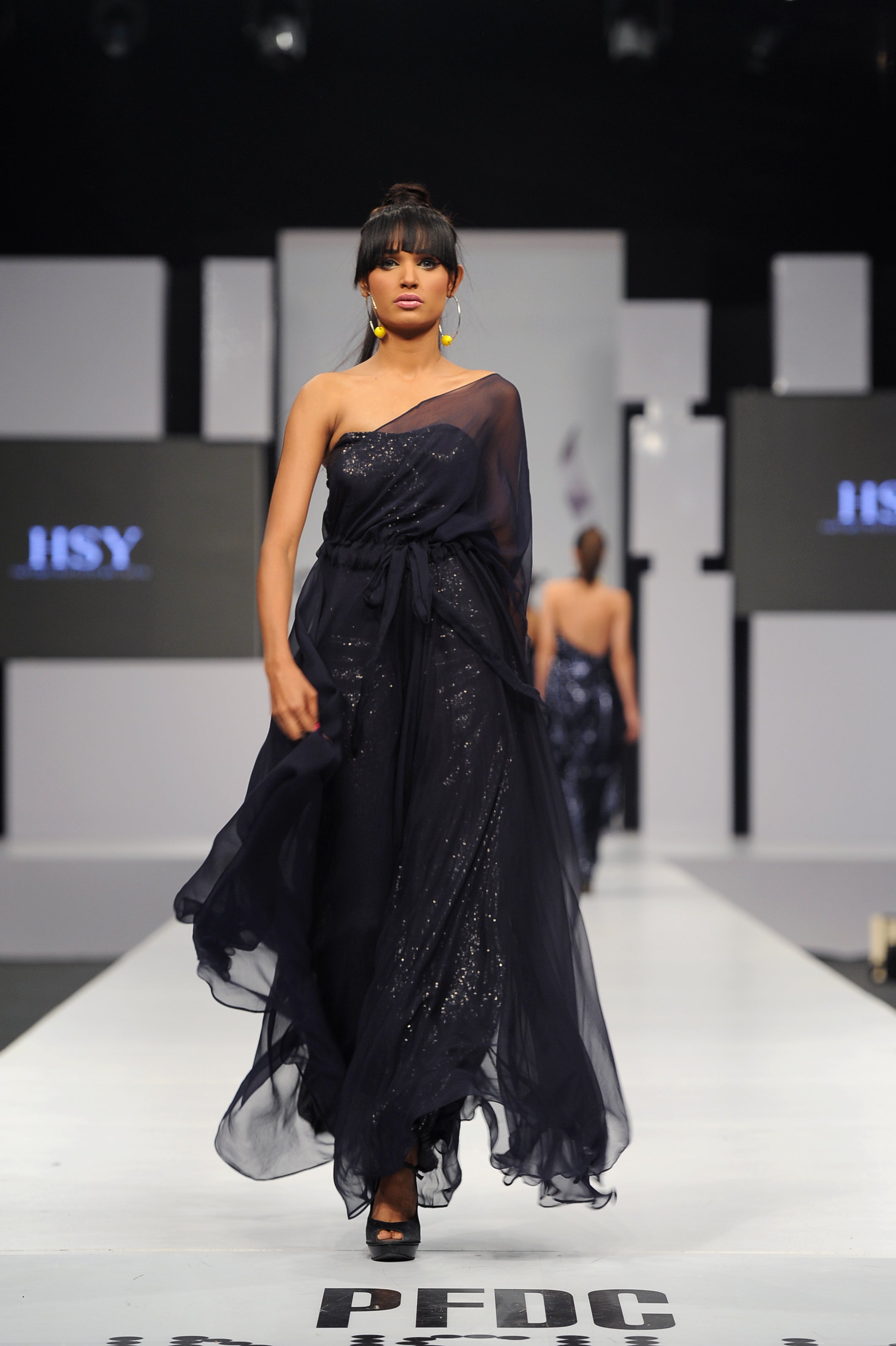 HSY Luxury formal women wear from Pakistan in USA