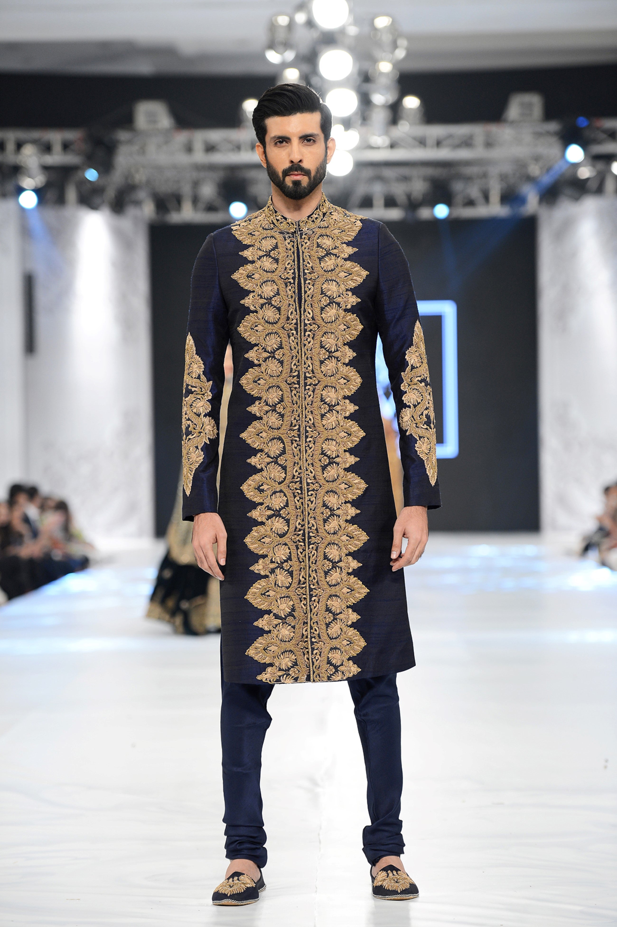 pakistani designer sherwani for wedding