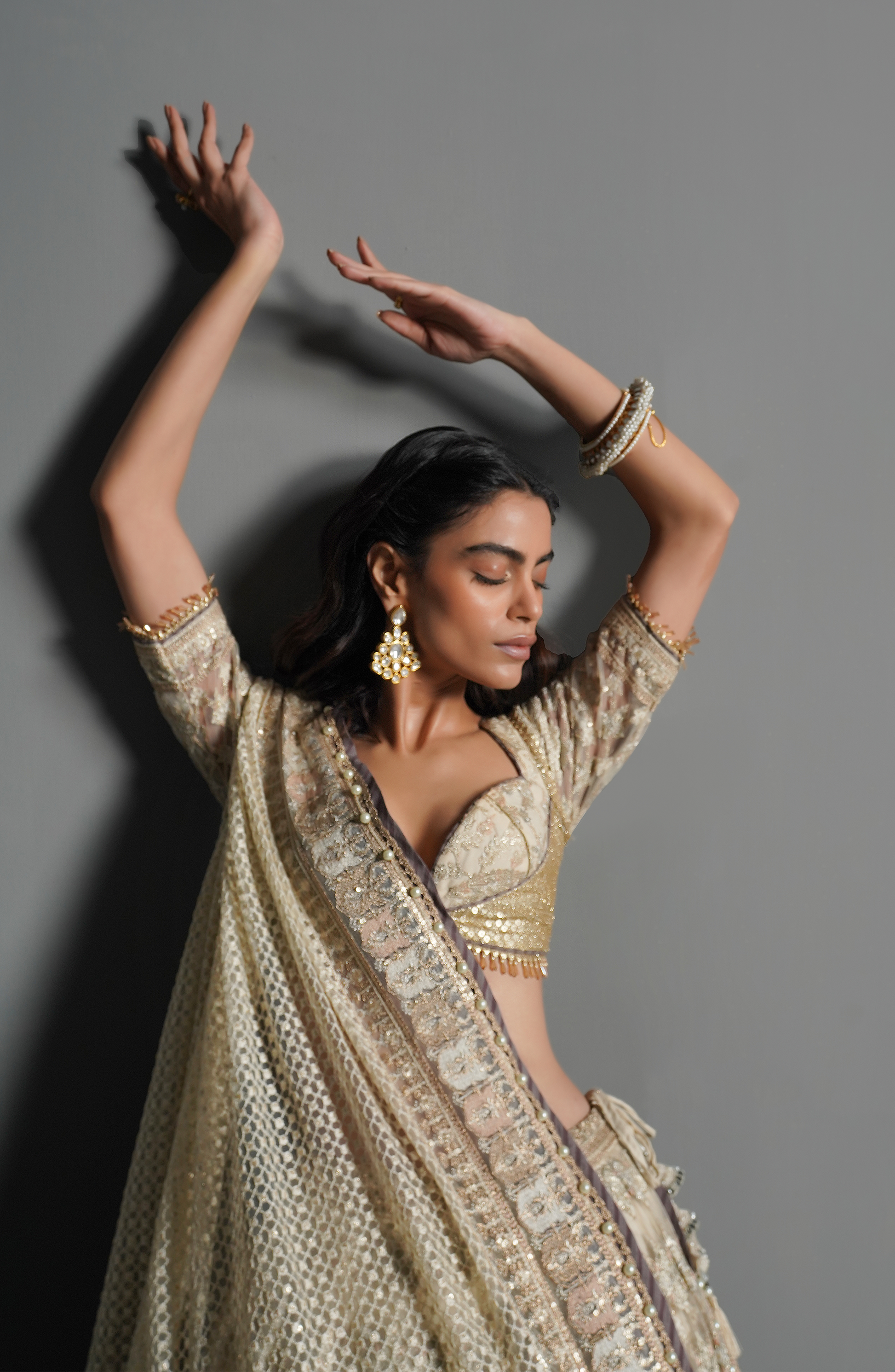 Lehenga choli online USA-Flowing skirt flare of Crème Orchid lehenga choli outfit.