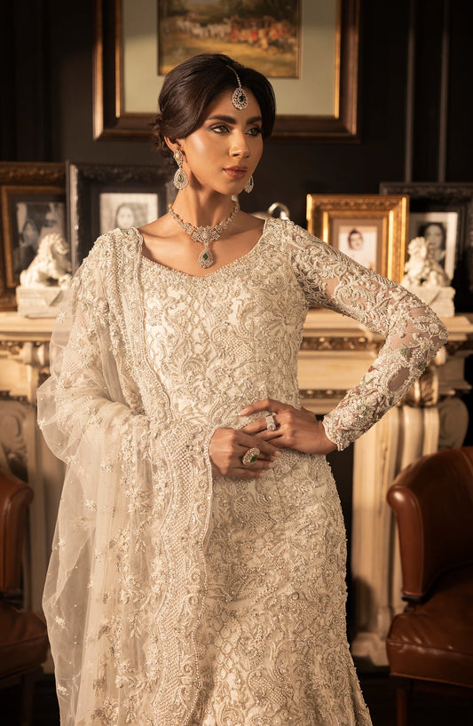 HSY Ivory White Bridal Gown-Front view of elegant ivory white bridal gown with long train