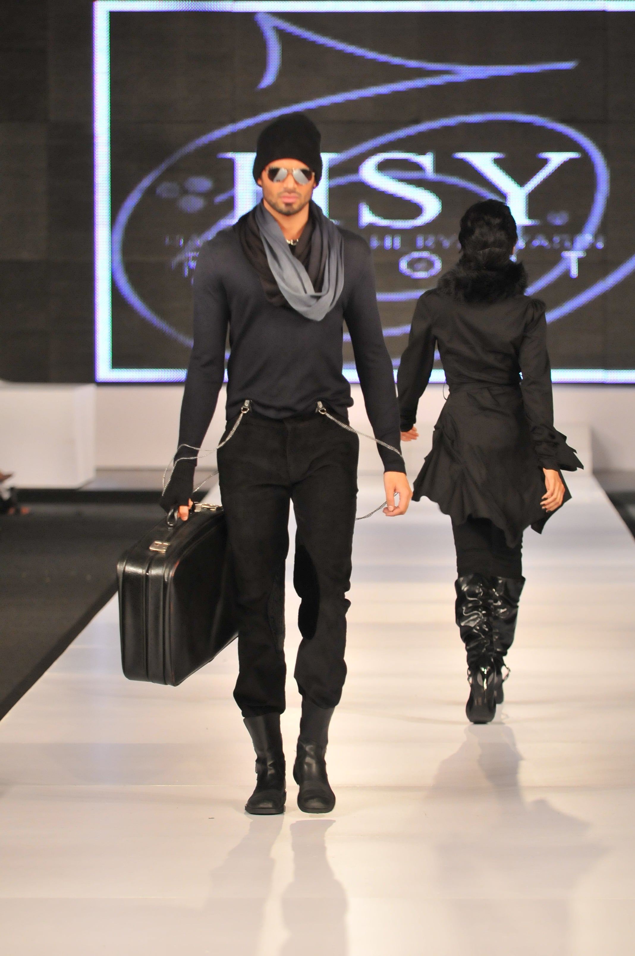 HSY run way walk