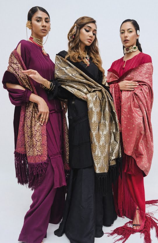 Hand-pleated Tunic with Flowy Pants Paired with Velvet Shawl